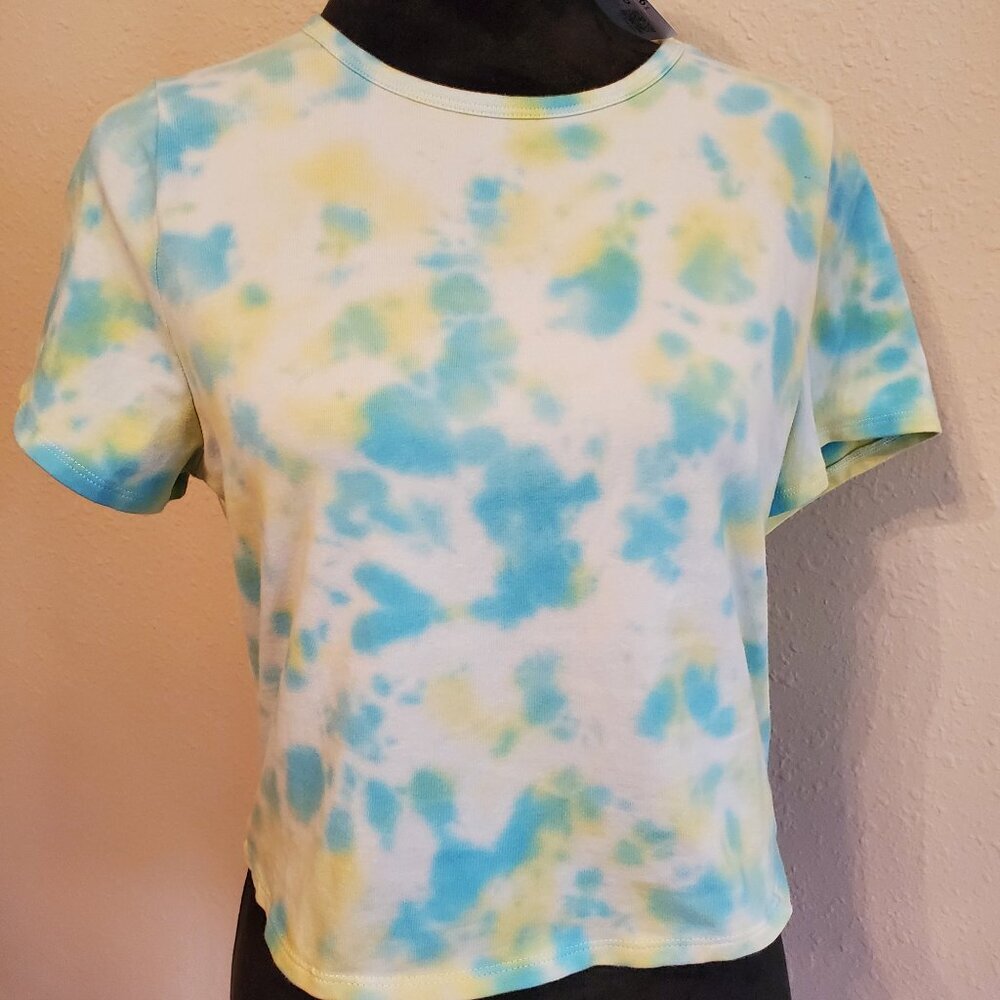 NWT Forever 21 Women's Tie Dye Crop Top Short Sleeve Round Neck T-shirt Size 0X.